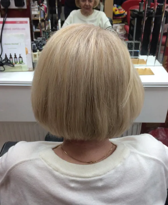 Wash cut blow dry restyle